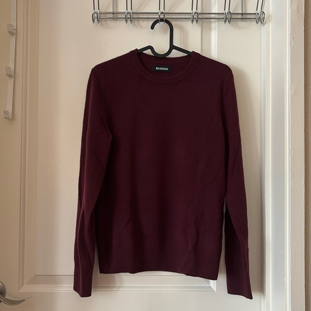NAADAM Original Cashmere Sweater in Wine